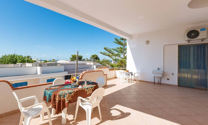 Posto Rosso Apartment | Oceanfront Retreat: 1186 VPS Trilo PP 1 by BarbarHouse