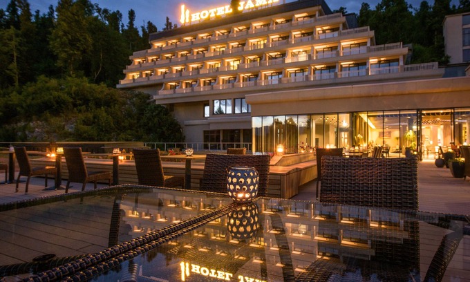 Postojna Hotel | Discover Postojna Cave Hotel Jama: 4-Star Family Retreat