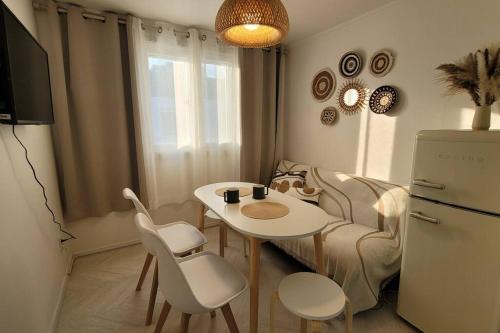 Bisan-dong Apartment | Pet-Friendly Potato Apartment Steps from Downtown