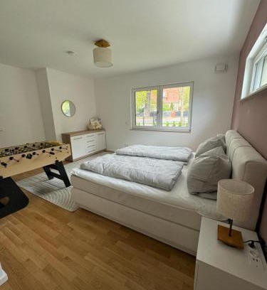 Bornstedt Apartment | Discover Potsdam's Dream Apartment with Terrace & Family Amenities