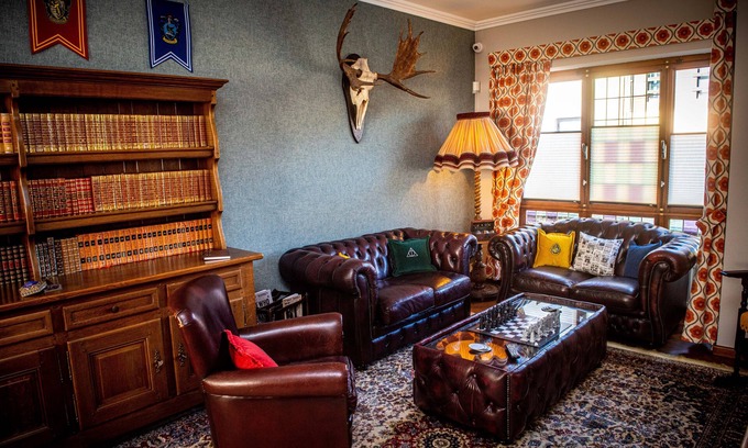 Spa House | Relax at Potter's Place with Spa and Hot Tub Amenities
