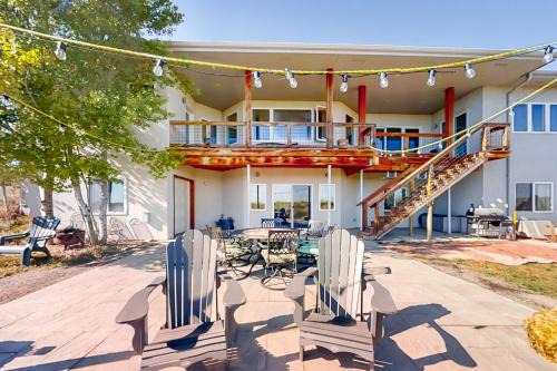 Fort Collins House | Relax at Poudre-View Pad: Pet & Child Friendly Retreat
