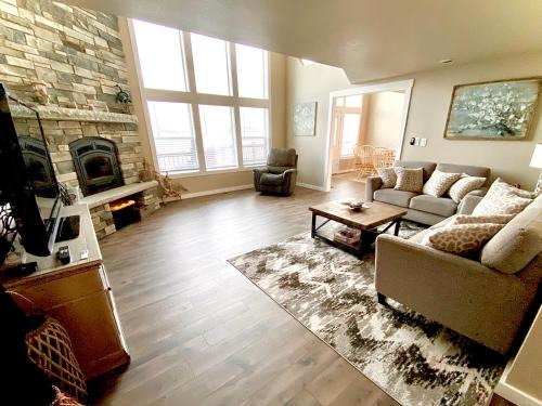 Poulsbo House | Beachfront Retreat at Poulsbo Beach Hideaway
