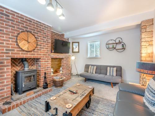 Clumber Park House | Cozy Poulter Cottage with Hot Tub & Pet-Friendly Comfort
