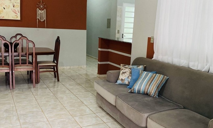 Sao Joao Batista do Gloria Villa | Cozy Pousada Vila Tadeu: Pool, Breakfast & Family-Friendly