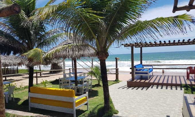 Arembepe Hotel | Relax at Pousada Águas do Piruí with Pool & Family-Friendly Amenities