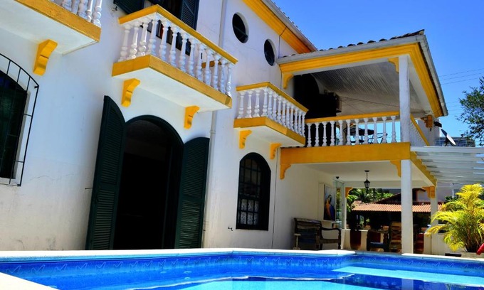 Canasvieiras Hotel | Cozy Pousada Abaeté: Ocean View & Pool for Families
