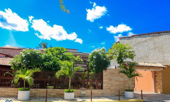 Caicara Hotel | Pet-Friendly Pousada Aconcheg'us with Ocean Views