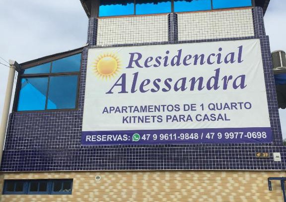 Canto Grande Hotel | Discover Pousada Alessandra: Oceanfront & Pet-Friendly Stay