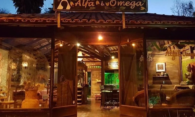 Alto Paraiso de Goias Hotel | Top-Rated Pousada Alfa e Ômega with Pool & Spa Amenities