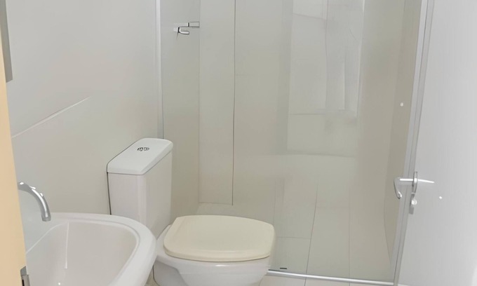 Salvador Hotel | Cozy Pousada Aliança: Child-Friendly Retreat with Balcony