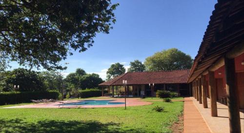 Presidente Epitacio Hotel | Welcoming Pousada Aquatur: Family-Friendly with Pool & Hot Tub