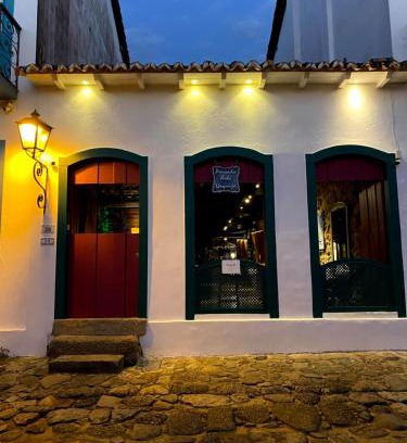 Historic Center Hotel | Discover Pousada Arte Urquijo: Ocean View & Pool Oasis