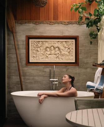 Paranagua Hotel | Oceanfront Escape at Pousada Astral da Ilha - Rated 8.9/10