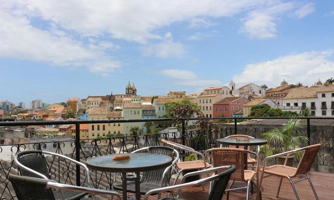 Pelourinho Hotel | Pousada Pedacinho da Bahia: Pet-Friendly Retreat Awaits