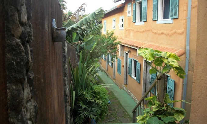 Lavras Novas Hotel | Discover Pousada Beija-Flor: Family-Friendly Retreat