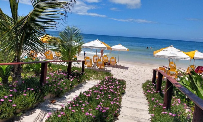 Centro Hotel | Pousada Bella Bombinhas: Beachfront Retreat with Ocean Views