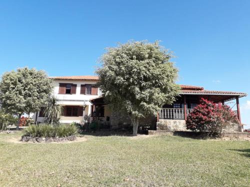 Ritapolis Hotel | Explore Pousada Bella Vista: Pet-Friendly Oasis with Pool
