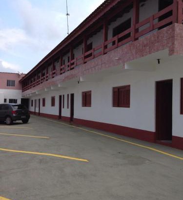 Centro Hotel | Budget-Friendly Pousada Bertioga with Ocean Views