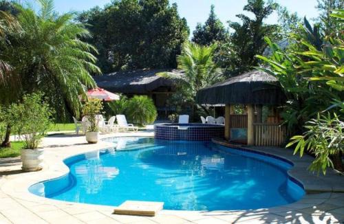 Juquehy Hotel | Discover Comfort at Pousada Bico Verde with Pool Access