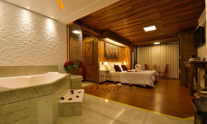 Dutra Hotel | Delightful Stay at Pousada Borô with Pool & Breakfast