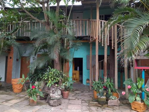 Enseada Azul Hotel | Budget-Friendly Pousada Bora Bora: Child Friendly Retreat