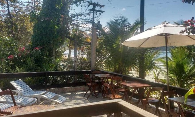 Pereque Hotel | Comfortable Stay at Pousada Brilho Do Sol with Pool & Breakfast