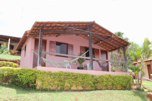 Baependi Cabin | Pet-Friendly Pousada Cachoeirinha with Pool & Breakfast
