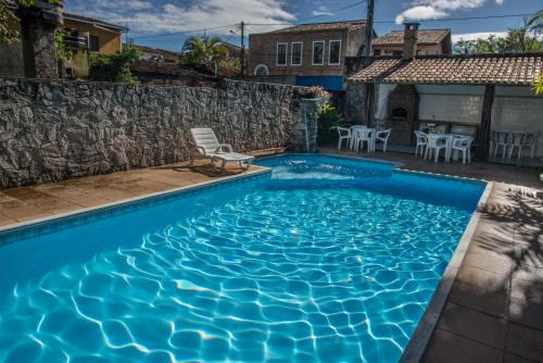 Historic Center Hotel | Welcoming Pousada Canoeiros: Family-Friendly with Pool