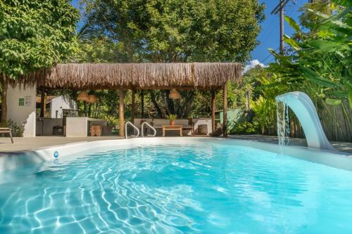 Trancoso Hotel | Pet-Friendly Pousada Carmelitha with Ocean View & Pool