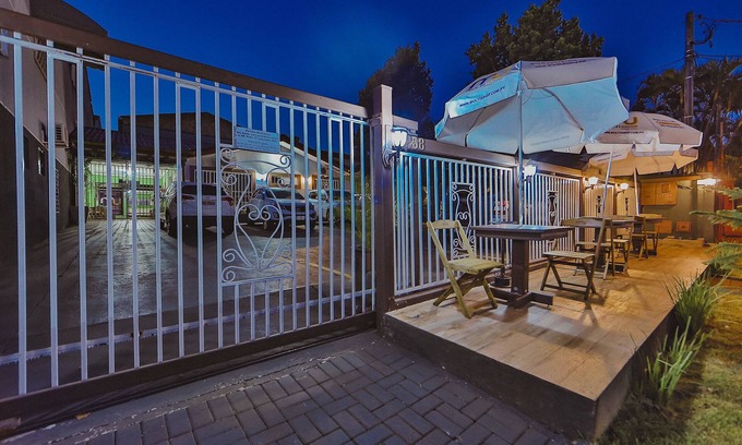 Vila Yolanda Hotel | Discover Pousada Caroline: Family-Friendly Retreat with Spa