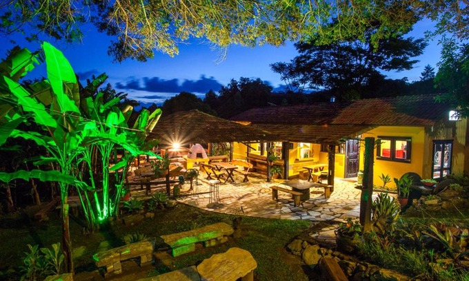 Brumadinho Hotel | Cozy Pousada Casa da Moeda: Enjoy Poolside Relaxation!
