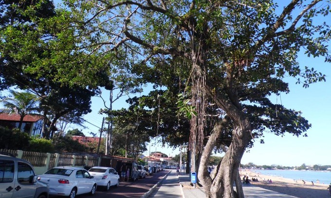 Rio das Ostras Hotel | Oceanfront Haven: Pousada Casa dos Sonhos Awaits You