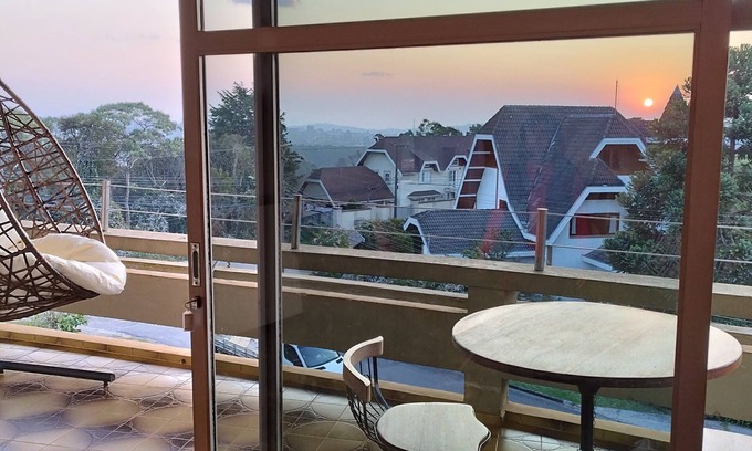 Colinas Capivari Hotel | Ocean View Stay at Pousada Casa Redonda - Family Friendly