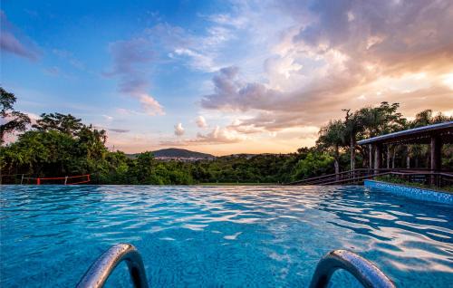 Pirenopolis Hotel | Unwind at Pousada Cavaleiro dos Pireneus with Spa & Ocean Views