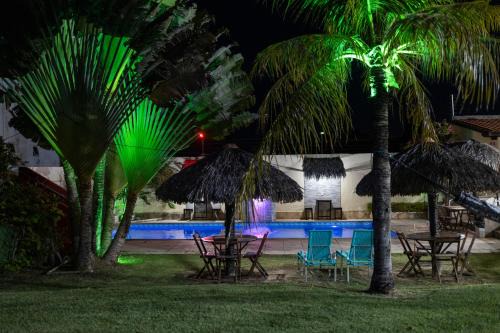 Porto das Dunas Hotel | Relax at Pousada Ceará - Porto das Dunas with Pool & Breakfast