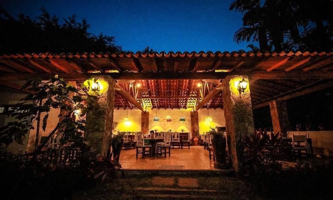 Pantanal Hotel | Stay at Pousada Chácara Das Acácias: Pool & Spa Oasis