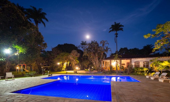 Pantanal Hotel | Relaxing Stay at Pousada Chácara Das Acácias with Pool
