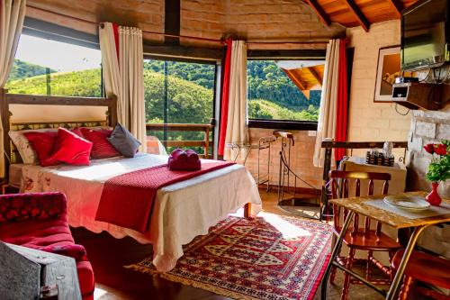 Santo Antonio do Pinhal Hotel | Discover Pousada Chalé Sol Nascente: 9/10 Guest Rated Retreat