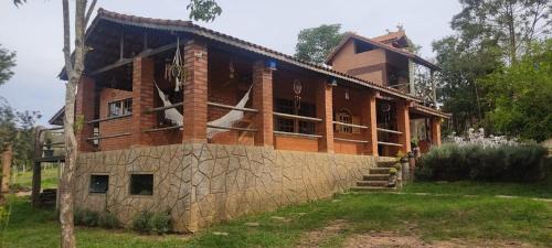 Bom Jardim de Minas Hotel | Relax at Chalés Vida Verde: Pet-Friendly Retreats Await