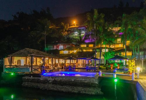 Ponta do Sape Hotel | Discover Pousada Costa do Sapê: Poolside Family Retreat