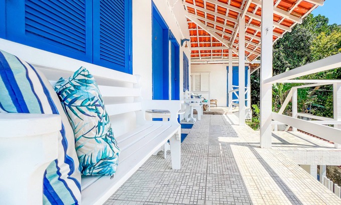 Vila do Abraao Hotel | Guest Rated 9.8: Pousada Costa Verde with Spa & Breakfast