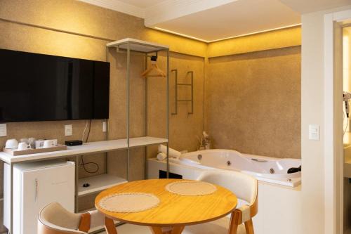 Bombas Hotel | Pet-Friendly Pousada Cristalmar with Ocean View & Breakfast