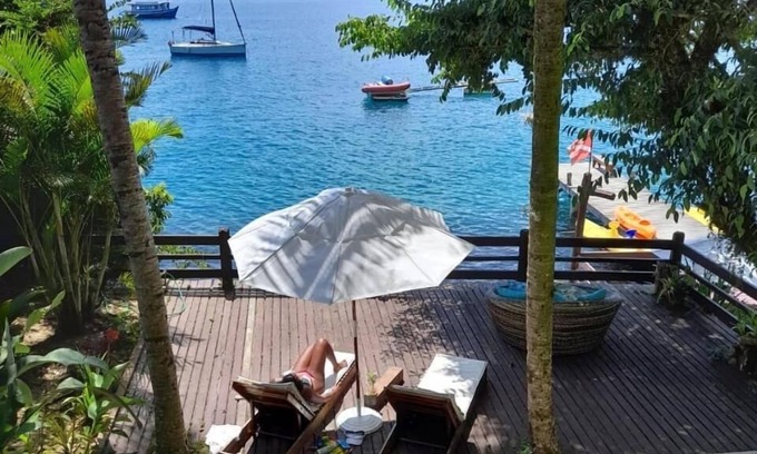 Praia de Aracatiba Hotel | Discover Comfort at Pousada Cruzoé with Spa & Dining Options
