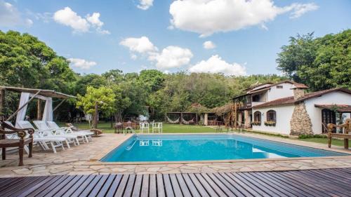 Santa Cruz de Minas Hotel | Unforgettable Stays at Pousada da Neneza with Pool & Breakfast