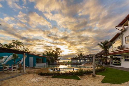 Biscaia Hotel | Discover Pousada Daleste: Oceanfront Haven with Pool