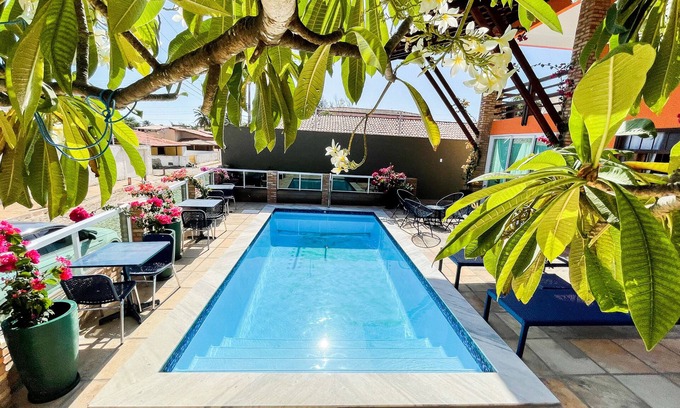 Coqueiro Hotel | Discover Pousada das Flores: 4-Star Paradise with Pool