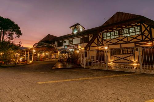 Campos do Jordao Hotel | Cozy Pousada das Hortênsias with Hot Tub & Fireplace