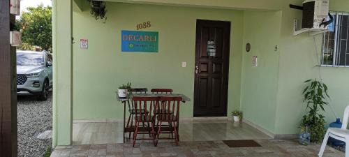 Carianos House | Highly Rated Pousada Decarli: Family-Friendly & Pet Friendly