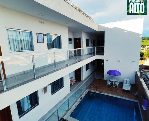Ambrosio Hotel | Pousada Do Alto: Family-Friendly Retreat with Pool Access